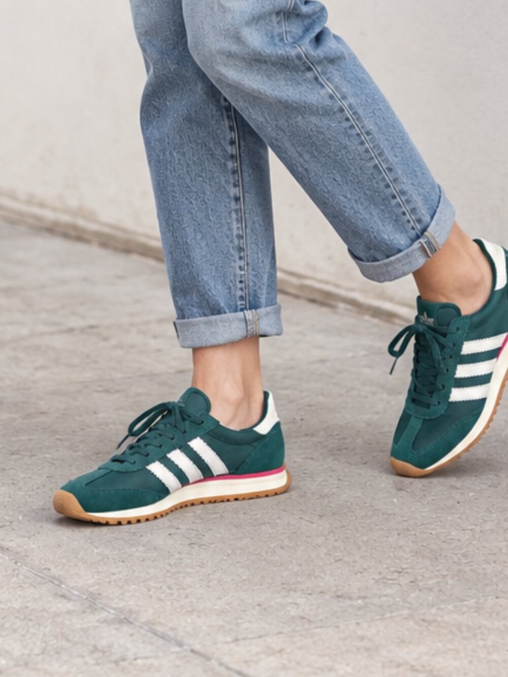 Womens Adidas Sneakers in green and pink NEW